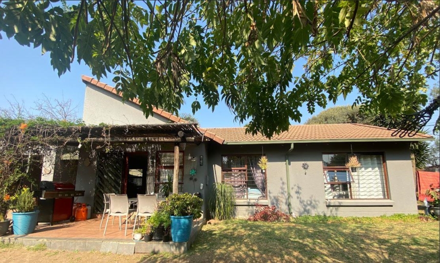 To Let 2 Bedroom Property for Rent in Northwold Gauteng