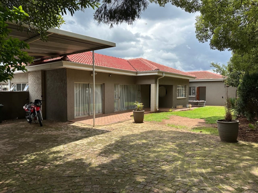 3 Bedroom Property for Sale in Edendale Gauteng