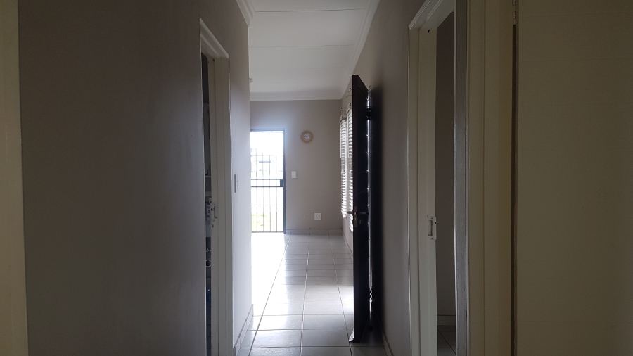 To Let 3 Bedroom Property for Rent in South Hills Gauteng