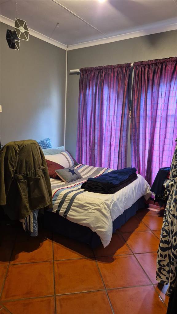 To Let 4 Bedroom Property for Rent in Eldoraigne Gauteng