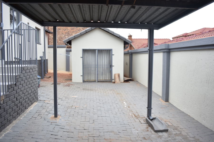 4 Bedroom Property for Sale in Philip Nel Park Gauteng