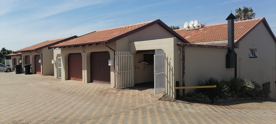 To Let 2 Bedroom Property for Rent in Rant En Dal Gauteng