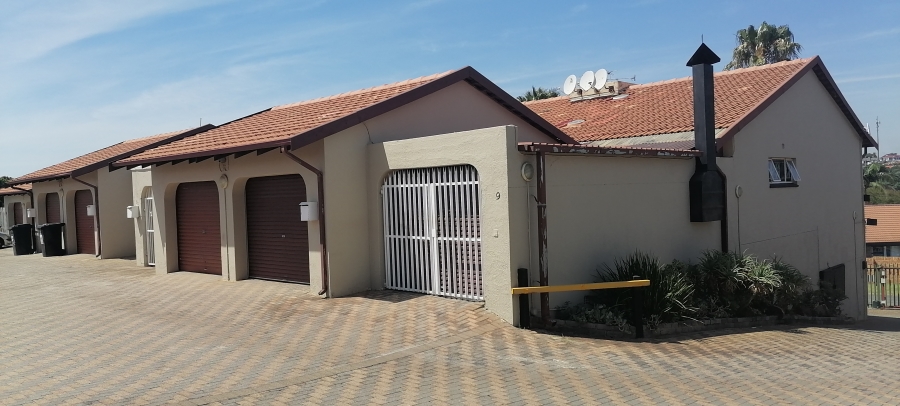 To Let 2 Bedroom Property for Rent in Rant En Dal Gauteng