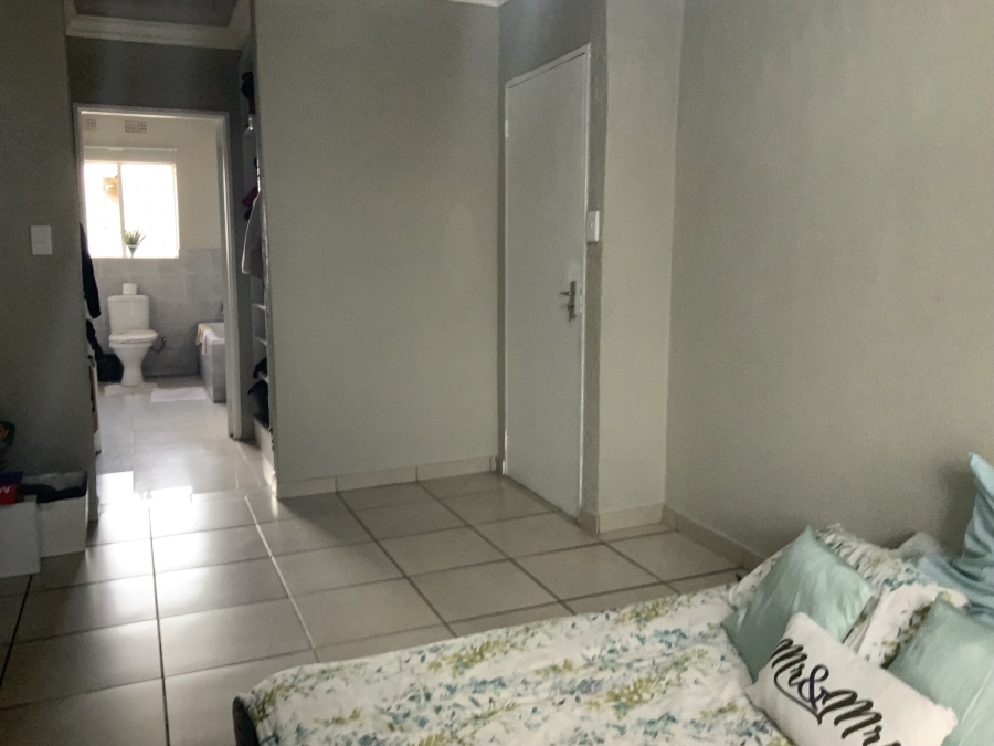 2 Bedroom Property for Sale in Cason Gauteng