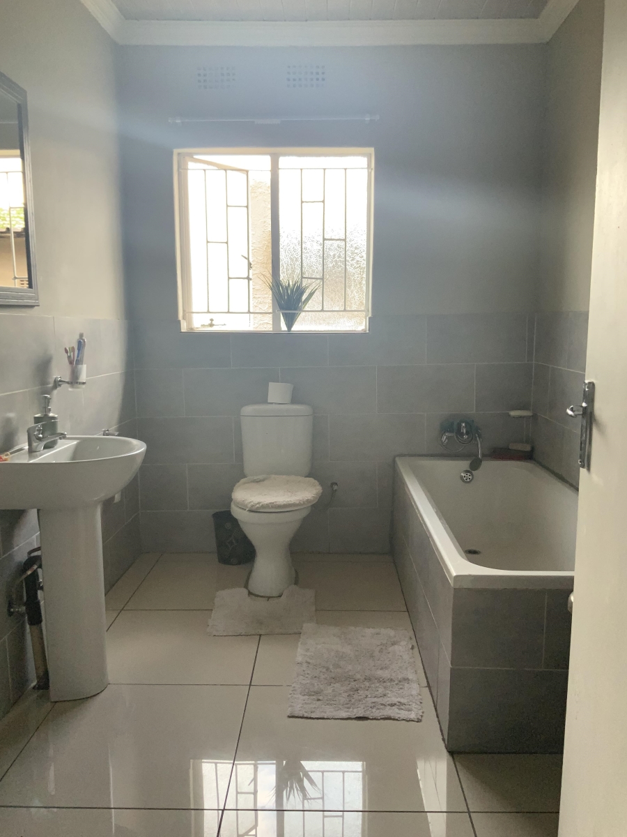 2 Bedroom Property for Sale in Cason Gauteng