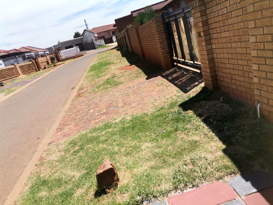 2 Bedroom Property for Sale in Vosloorus Gauteng