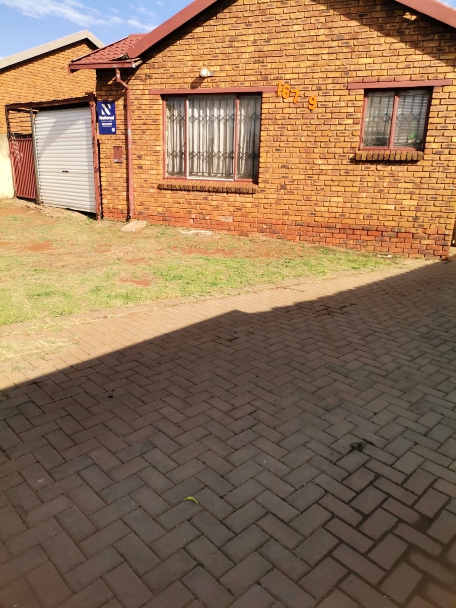 2 Bedroom Property for Sale in Vosloorus Gauteng