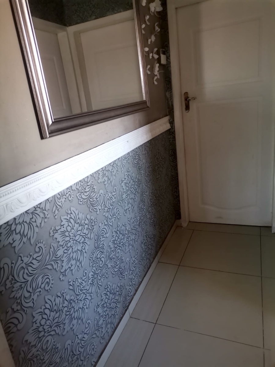 2 Bedroom Property for Sale in Vosloorus Gauteng