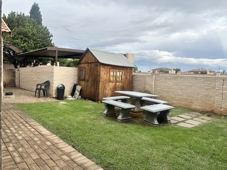 3 Bedroom Property for Sale in Heuwelsig Estate Gauteng