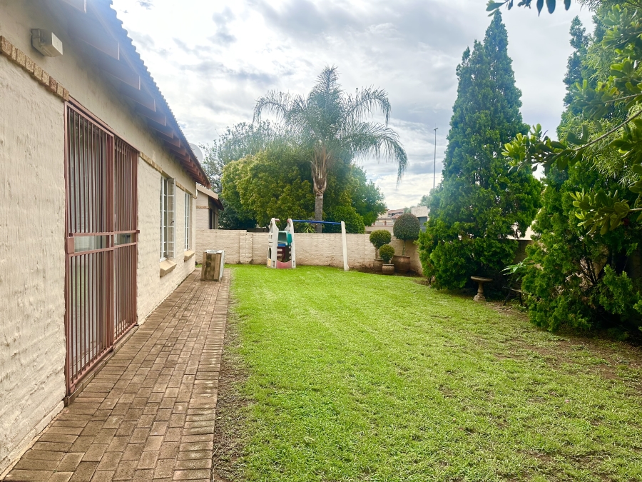 3 Bedroom Property for Sale in Heuwelsig Estate Gauteng