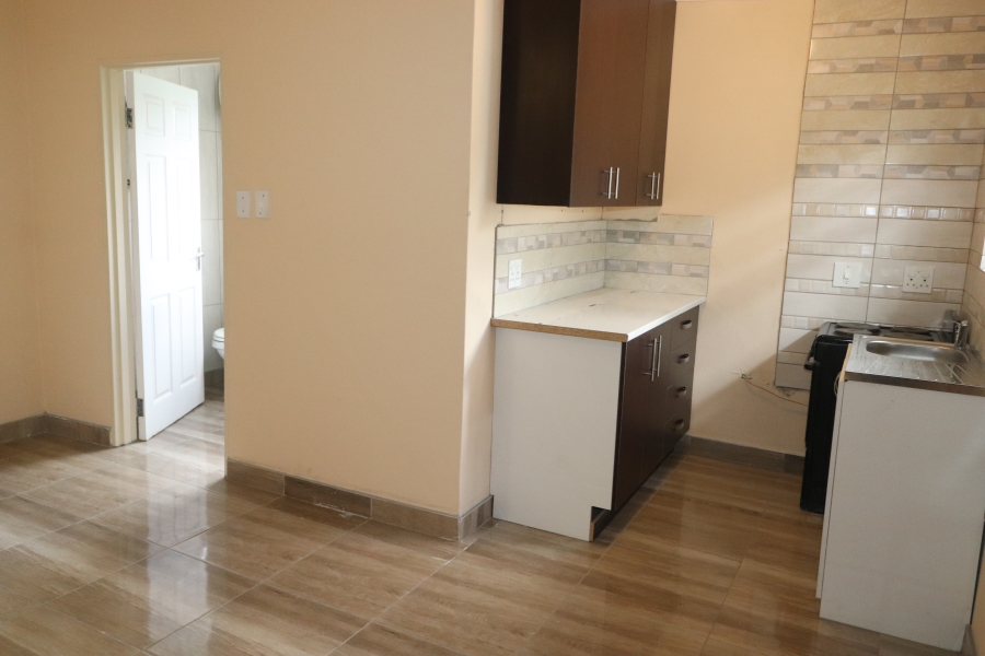 To Let 1 Bedroom Property for Rent in Kempton Park West Gauteng