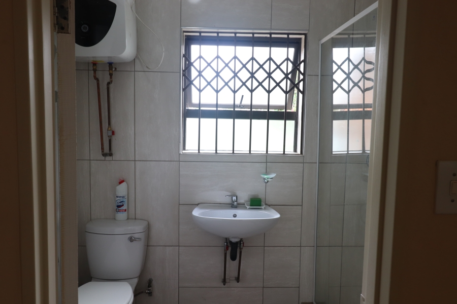 To Let 1 Bedroom Property for Rent in Kempton Park West Gauteng