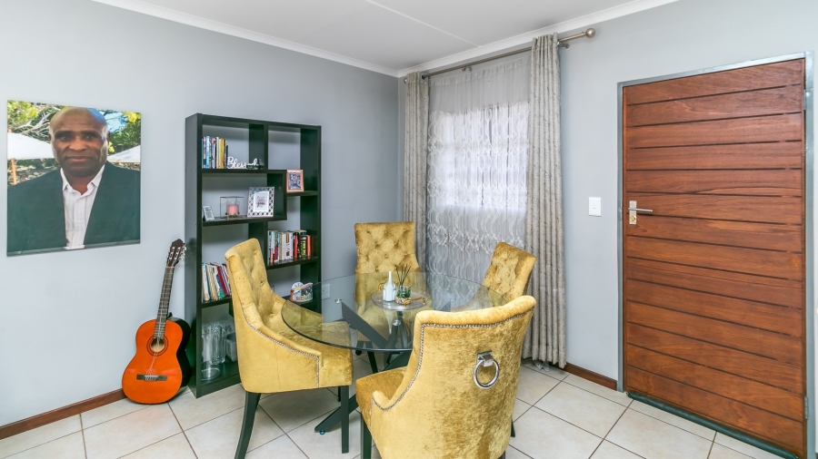 To Let 2 Bedroom Property for Rent in Noordwyk Gauteng