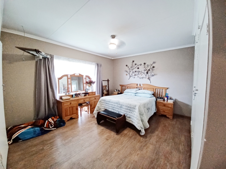 3 Bedroom Property for Sale in Vanderbijlpark SE 4 Gauteng