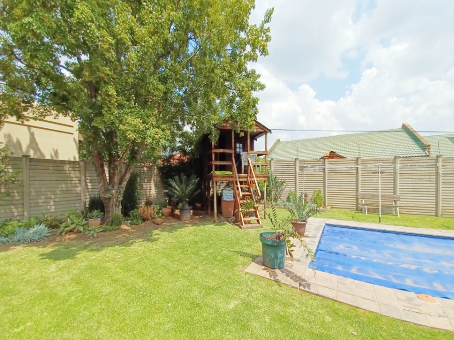 3 Bedroom Property for Sale in Vanderbijlpark SE 4 Gauteng