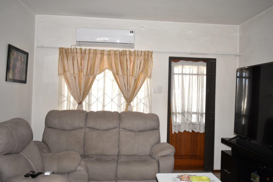 2 Bedroom Property for Sale in Hesteapark Gauteng