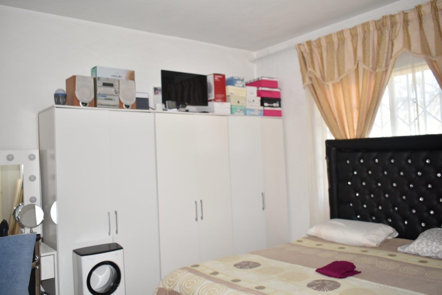 2 Bedroom Property for Sale in Hesteapark Gauteng