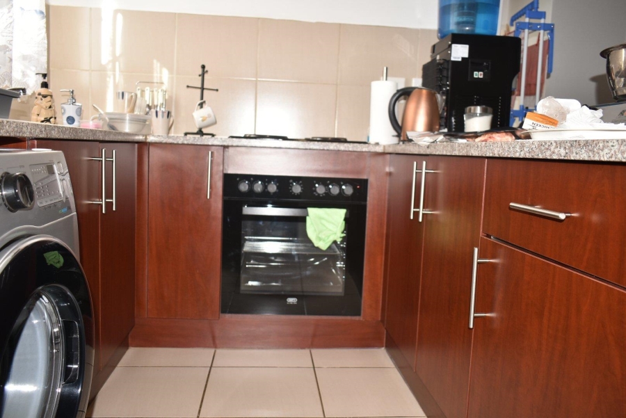 2 Bedroom Property for Sale in Hesteapark Gauteng