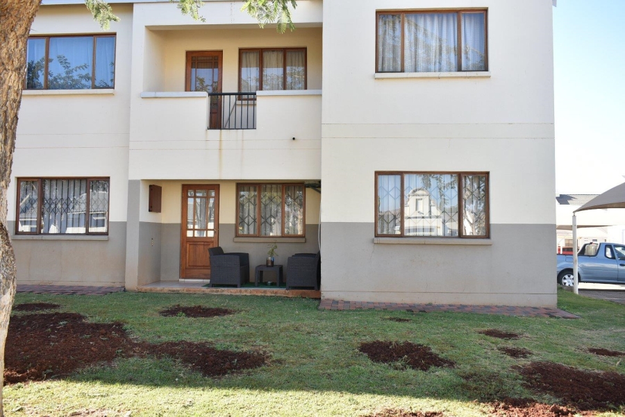 2 Bedroom Property for Sale in Hesteapark Gauteng