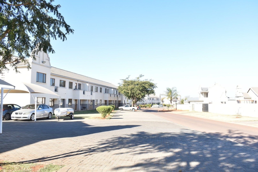 2 Bedroom Property for Sale in Hesteapark Gauteng