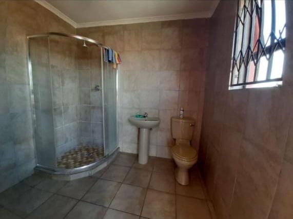 6 Bedroom Property for Sale in Diepkloof Zone 4 Gauteng