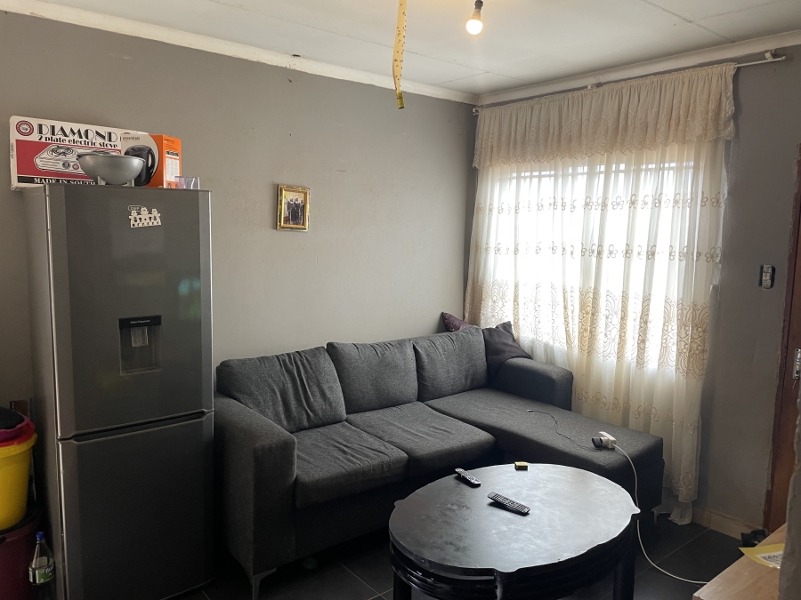 2 Bedroom Property for Sale in Lenasia South Gauteng