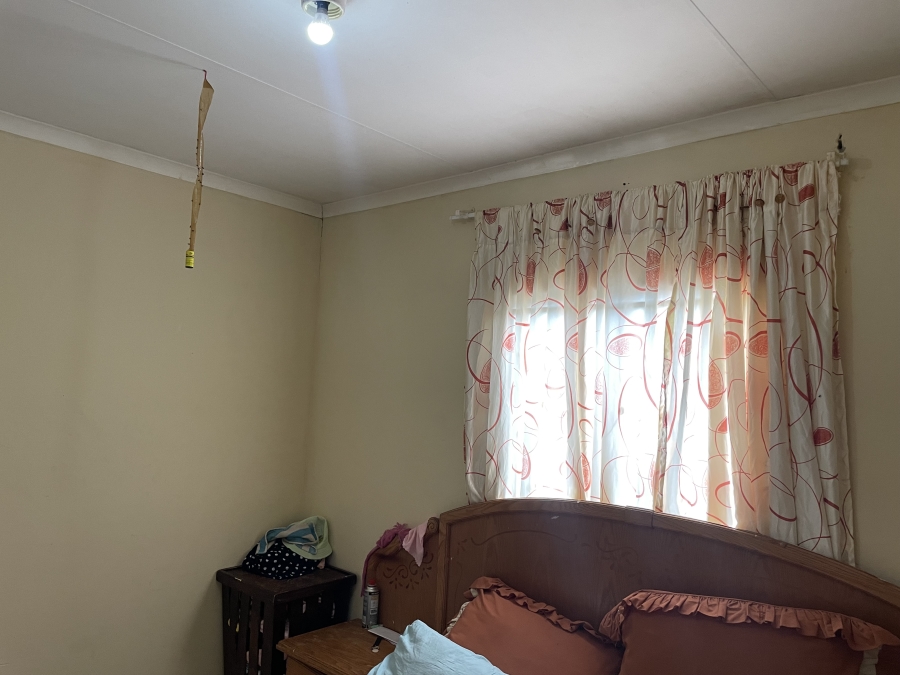 2 Bedroom Property for Sale in Lenasia South Gauteng