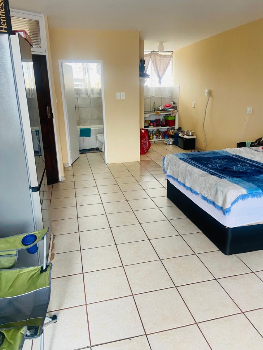 1 Bedroom Property for Sale in Gezina Gauteng