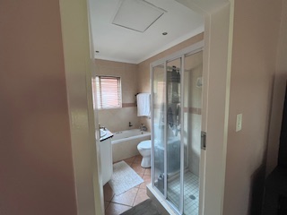 2 Bedroom Property for Sale in Crescent Wood Country Estate Gauteng