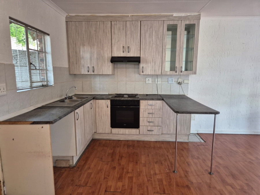 3 Bedroom Property for Sale in Buccleuch Gauteng