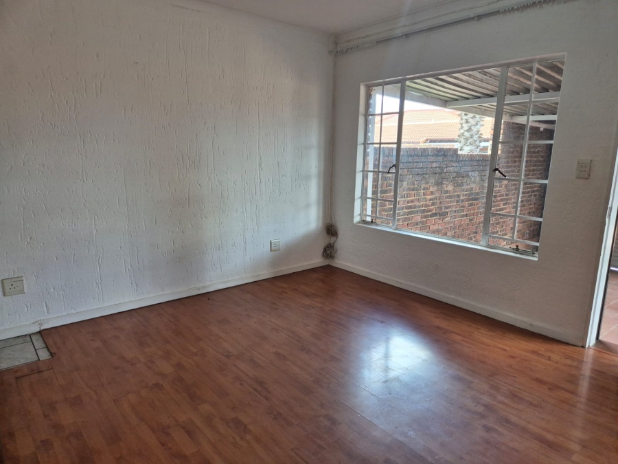 3 Bedroom Property for Sale in Buccleuch Gauteng