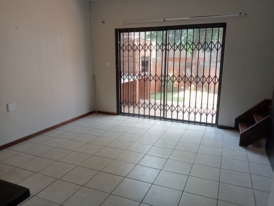 To Let 3 Bedroom Property for Rent in Noordheuwel Gauteng