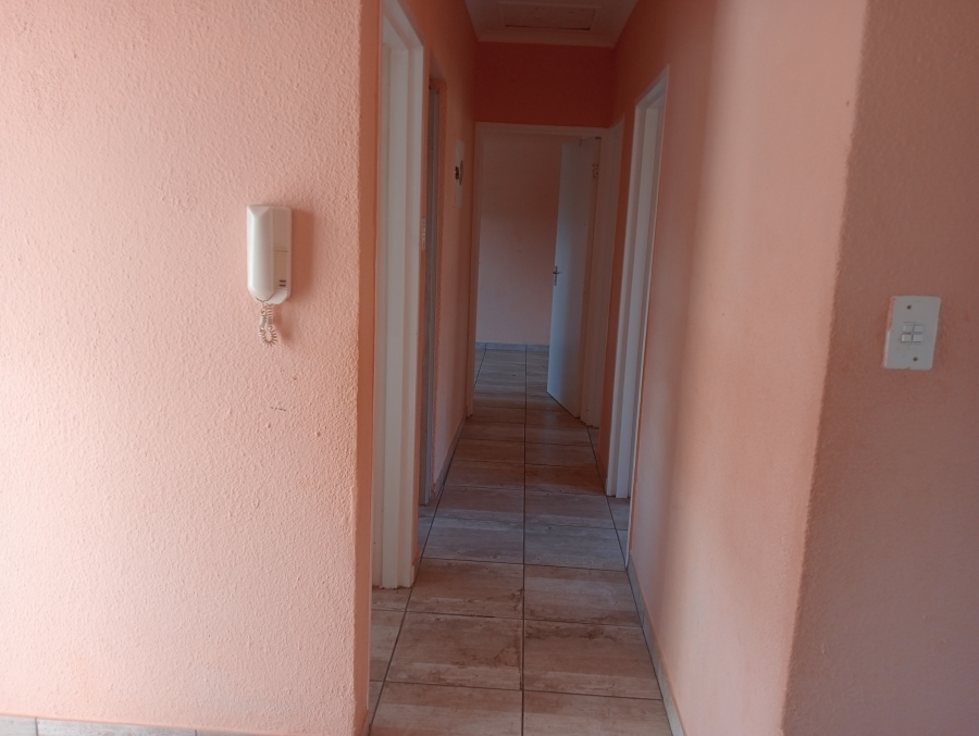 To Let 3 Bedroom Property for Rent in Mindalore Gauteng