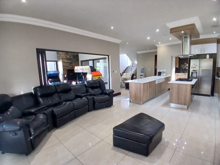 4 Bedroom Property for Sale in Blue Valley Golf Estate Gauteng