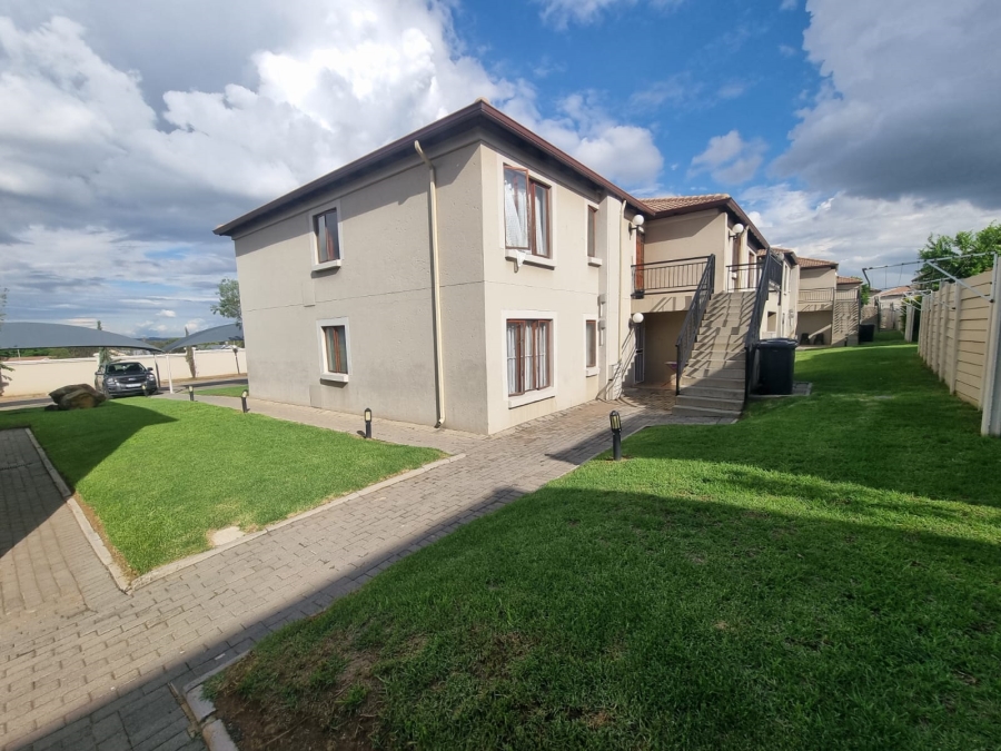 To Let 2 Bedroom Property for Rent in Meyersdal Gauteng