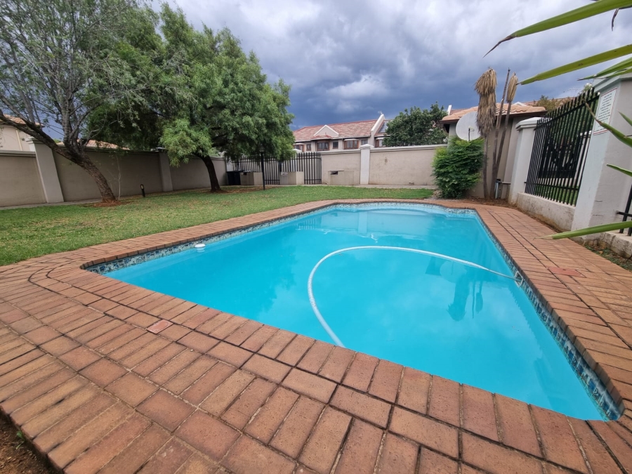 To Let 2 Bedroom Property for Rent in Meyersdal Gauteng