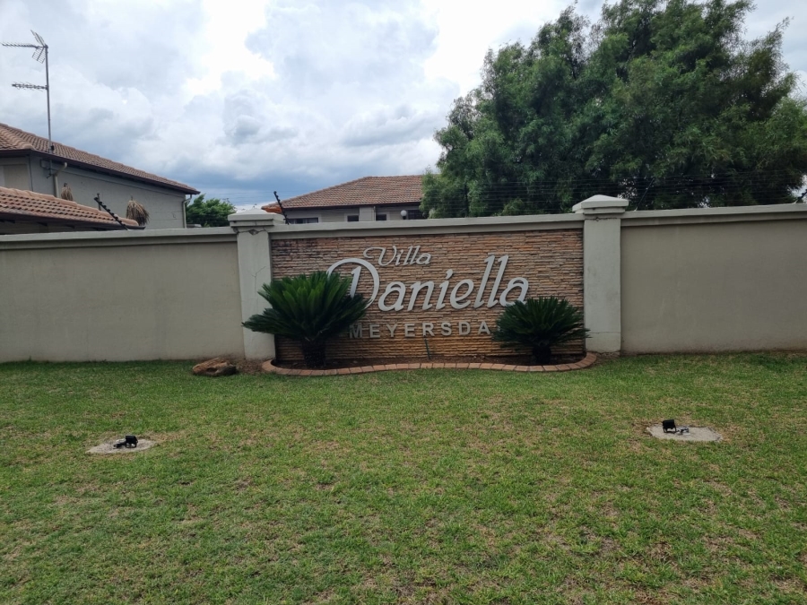 To Let 2 Bedroom Property for Rent in Meyersdal Gauteng