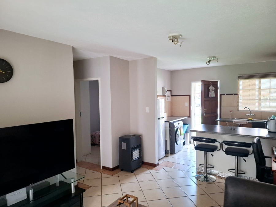 To Let 2 Bedroom Property for Rent in Noordwyk Gauteng