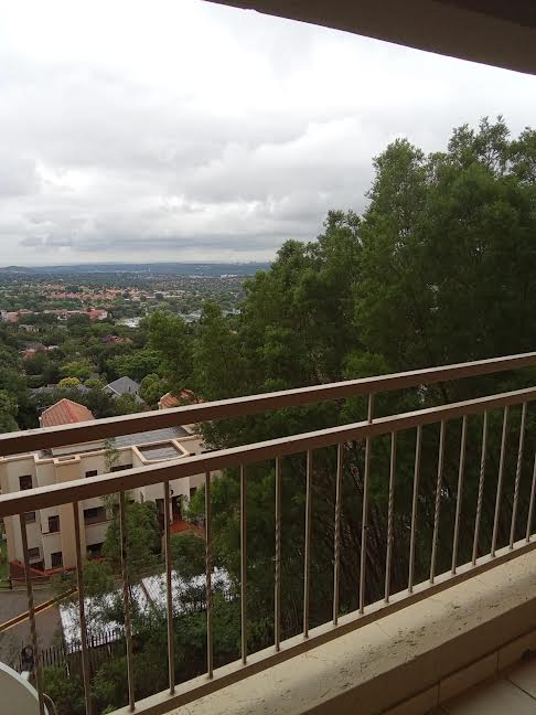 2 Bedroom Property for Sale in Constantia Kloof Gauteng