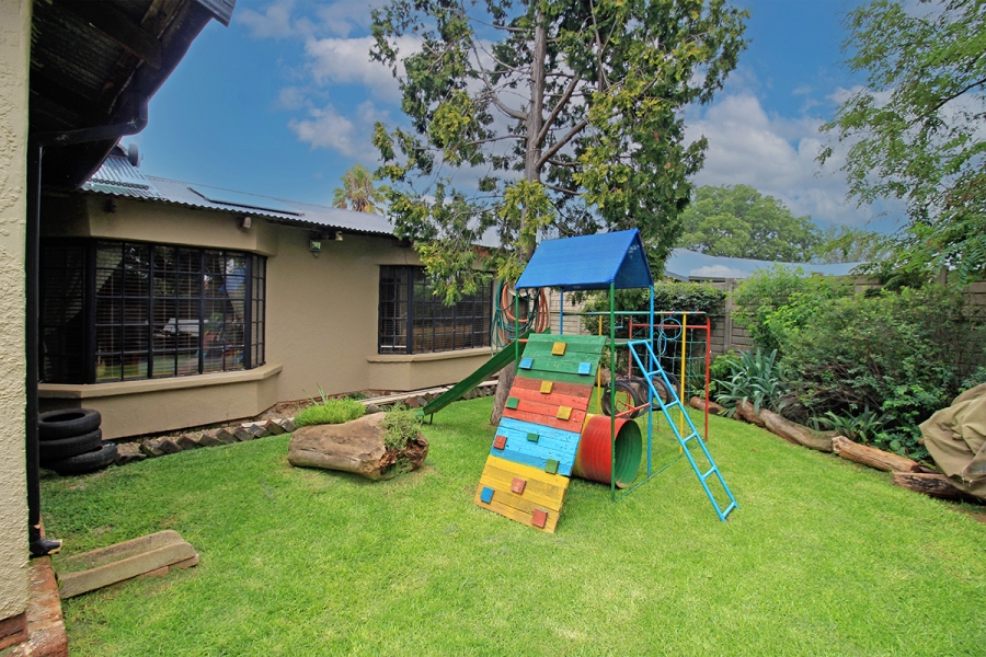 5 Bedroom Property for Sale in Witpoortjie Gauteng