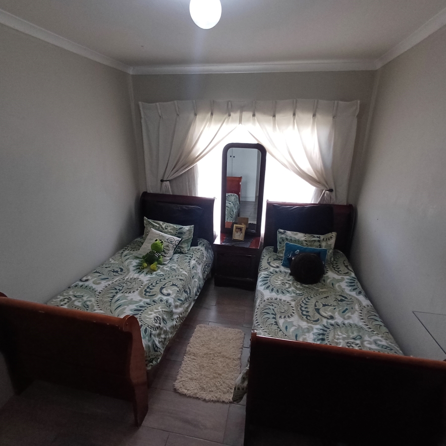 To Let 3 Bedroom Property for Rent in Walker Fruit Farms Gauteng