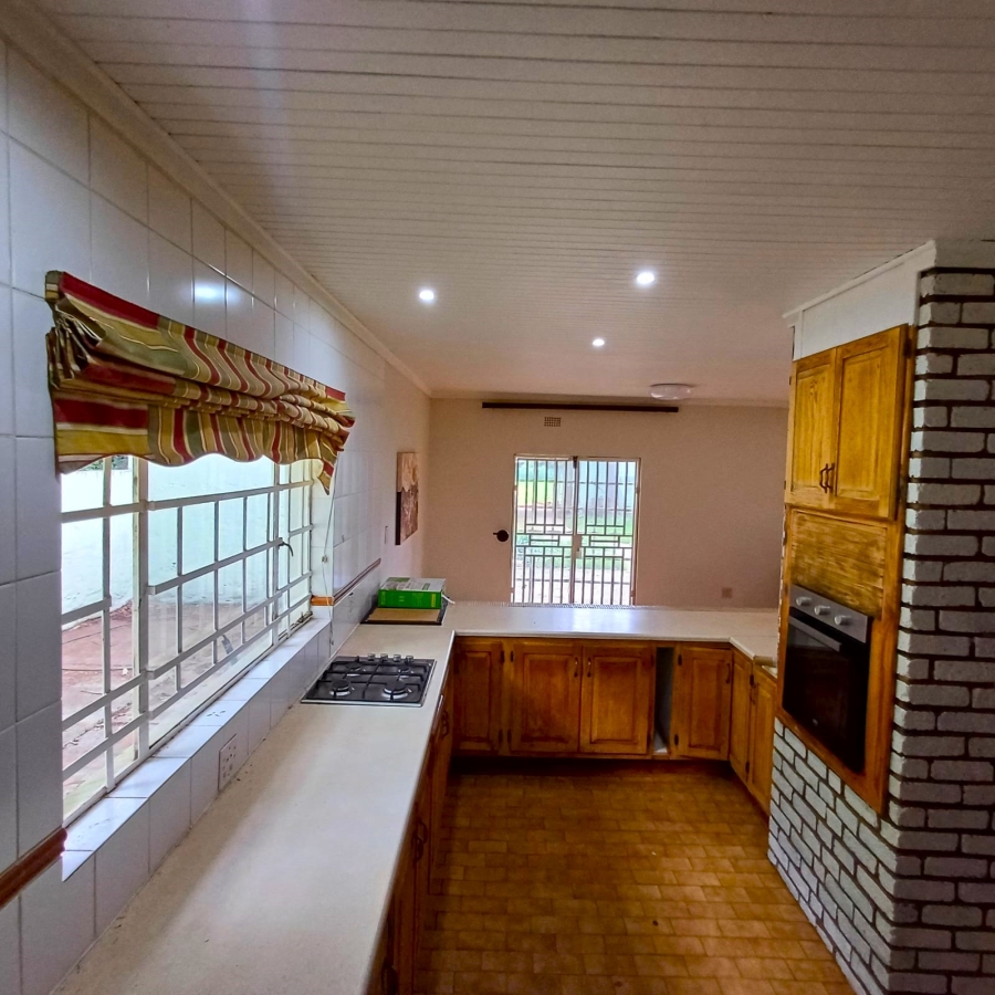 To Let 4 Bedroom Property for Rent in Henley on Klip Gauteng