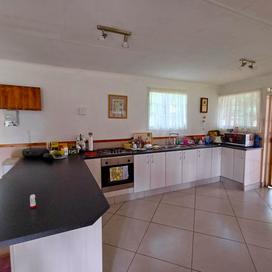 To Let 4 Bedroom Property for Rent in Henley on Klip Gauteng