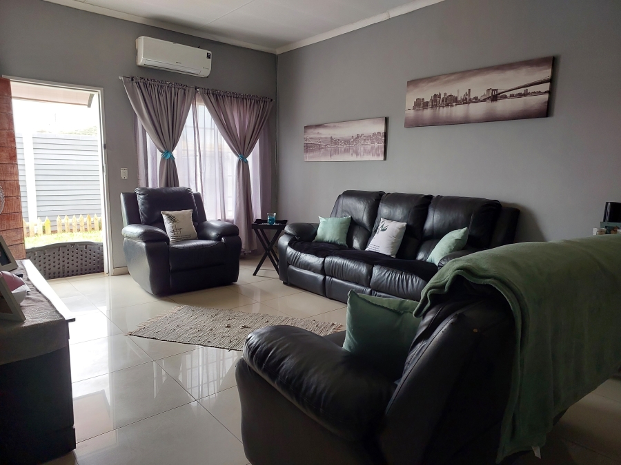 2 Bedroom Property for Sale in Kookrus Gauteng