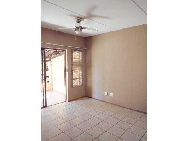 To Let 2 Bedroom Property for Rent in Sugar Bush Estate Gauteng