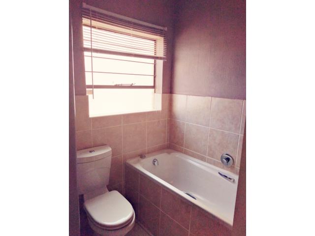 To Let 2 Bedroom Property for Rent in Sugar Bush Estate Gauteng