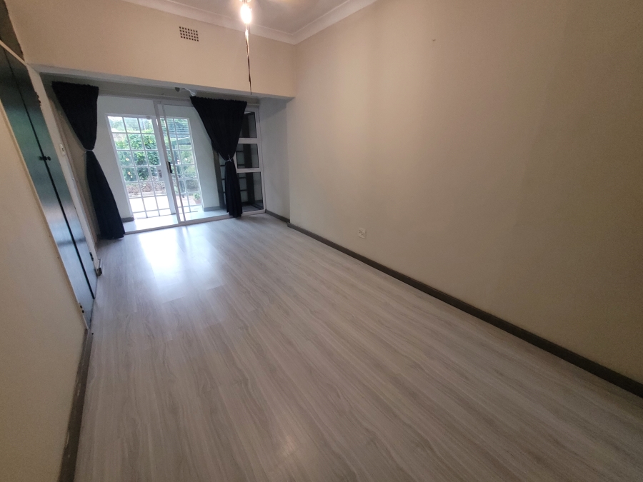 To Let 3 Bedroom Property for Rent in Fontainebleau Gauteng