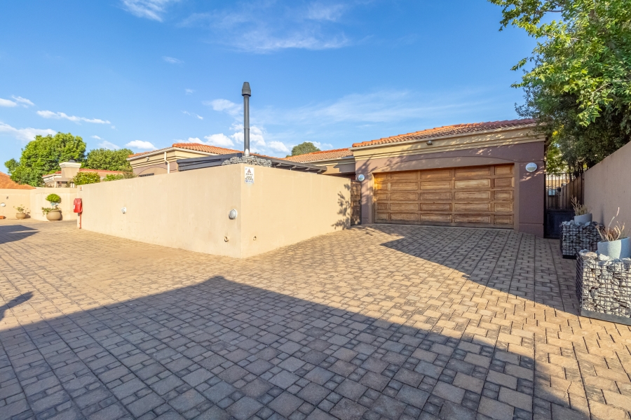 3 Bedroom Property for Sale in Monument Gauteng