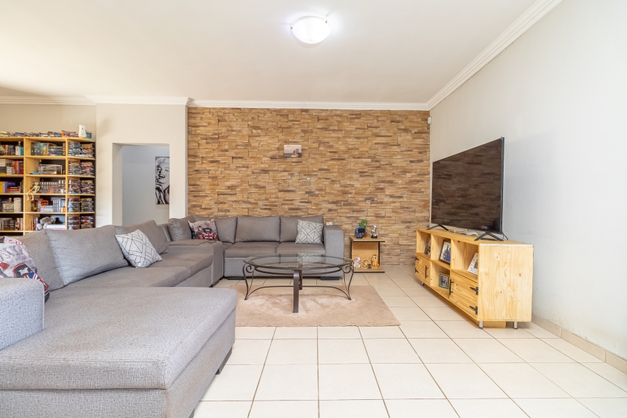 3 Bedroom Property for Sale in Monument Gauteng