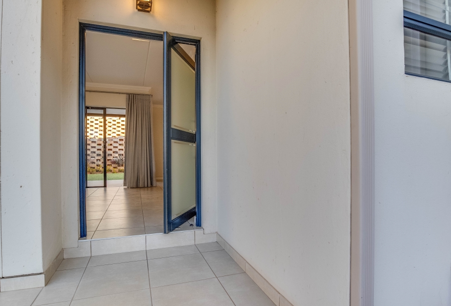 To Let 3 Bedroom Property for Rent in Amorosa Gauteng